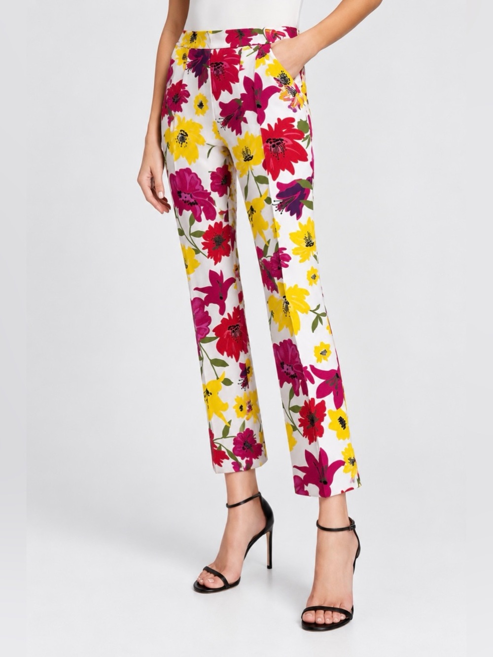 New🌺$395 Chiara Boni La Petite Robe Nuccia Crop Floral Pants Size 40 US 4